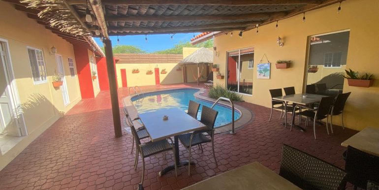 Recreation dining area SeaBreeze app Oranjestad