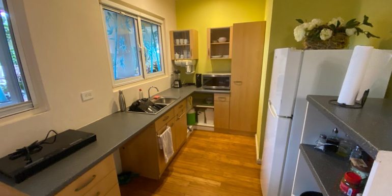 Rooi Bosal apartment kitchen